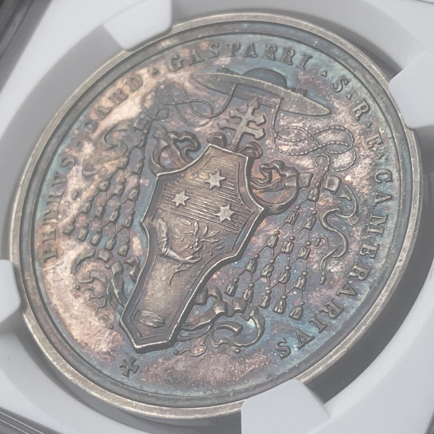 掌中浮雕-藏着的欧洲第048场 NGC MS64 ：1922年意大利教宗国（Papal States）银质纪念章，39mm，五彩包浆，稀少品种