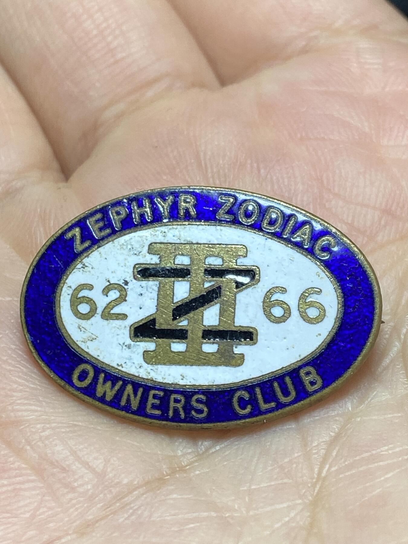 2026年第五场(总第一百七十四场）外国好品散币场(免佣金) 1962-1966年英国福特Zephyr Zodiac Mk III车主俱乐部徽章，重6.25g