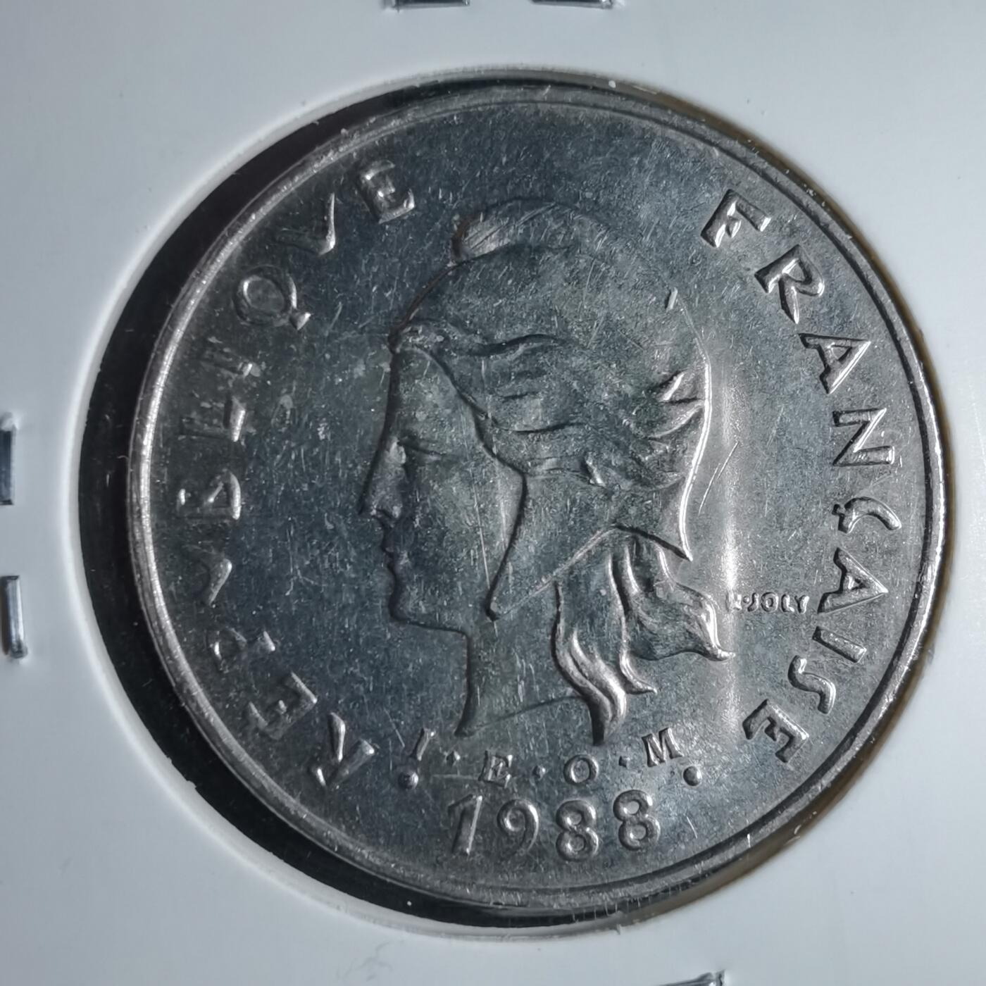 沼泽如烟--第954场 法属波利尼西亚1988年50法郎