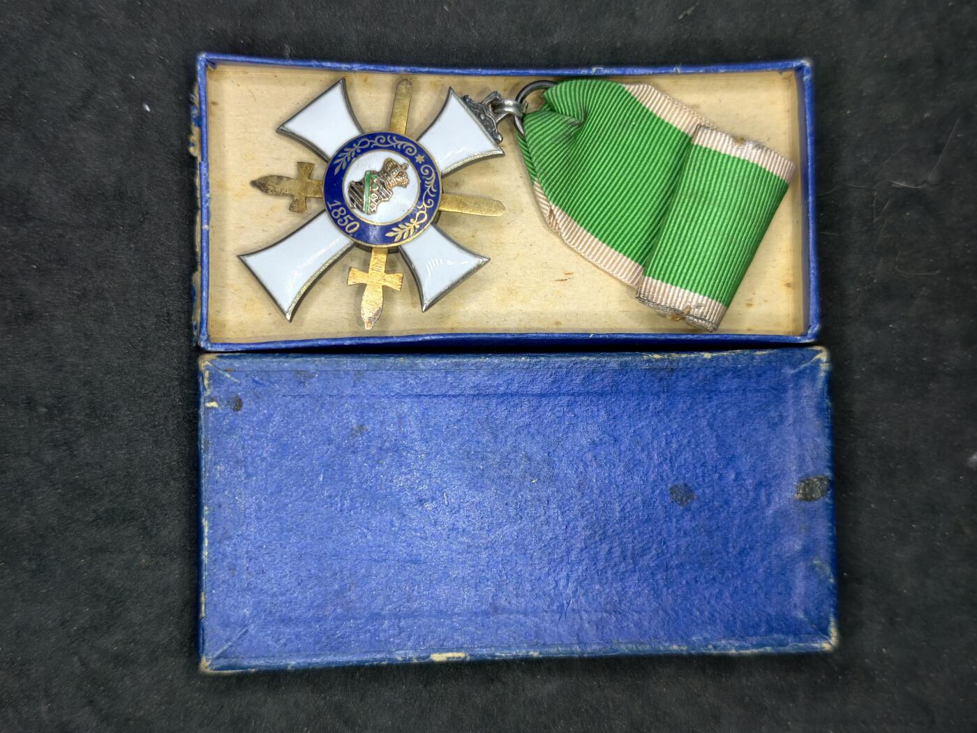 凯旋世界勋赏（第21期冬季大拍）（欢迎送拍）（对拍品有疑问请询问客服，不接受到手刀，出价默认拍品品相。请认真阅读拍卖规则！出价默认已认可！）（收到货请录制开箱视频，无视频概不处理问题。）