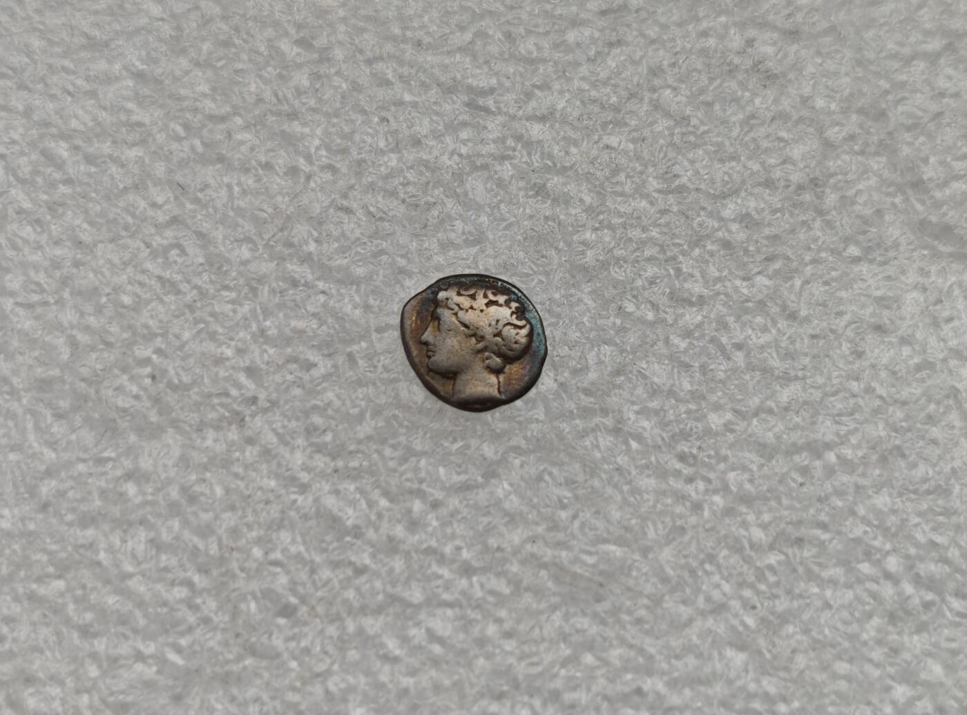 瓶子🏺第224期拍卖会  珍稀版别古希腊马萨利亚城太阳神阿波罗银币 公元前410-前4380年高卢地区马萨利亚城Massalia发行  今日法国马赛 正面是未戴冠的太阳神阿波罗头像  背面是四辐车轮  中间是字母M