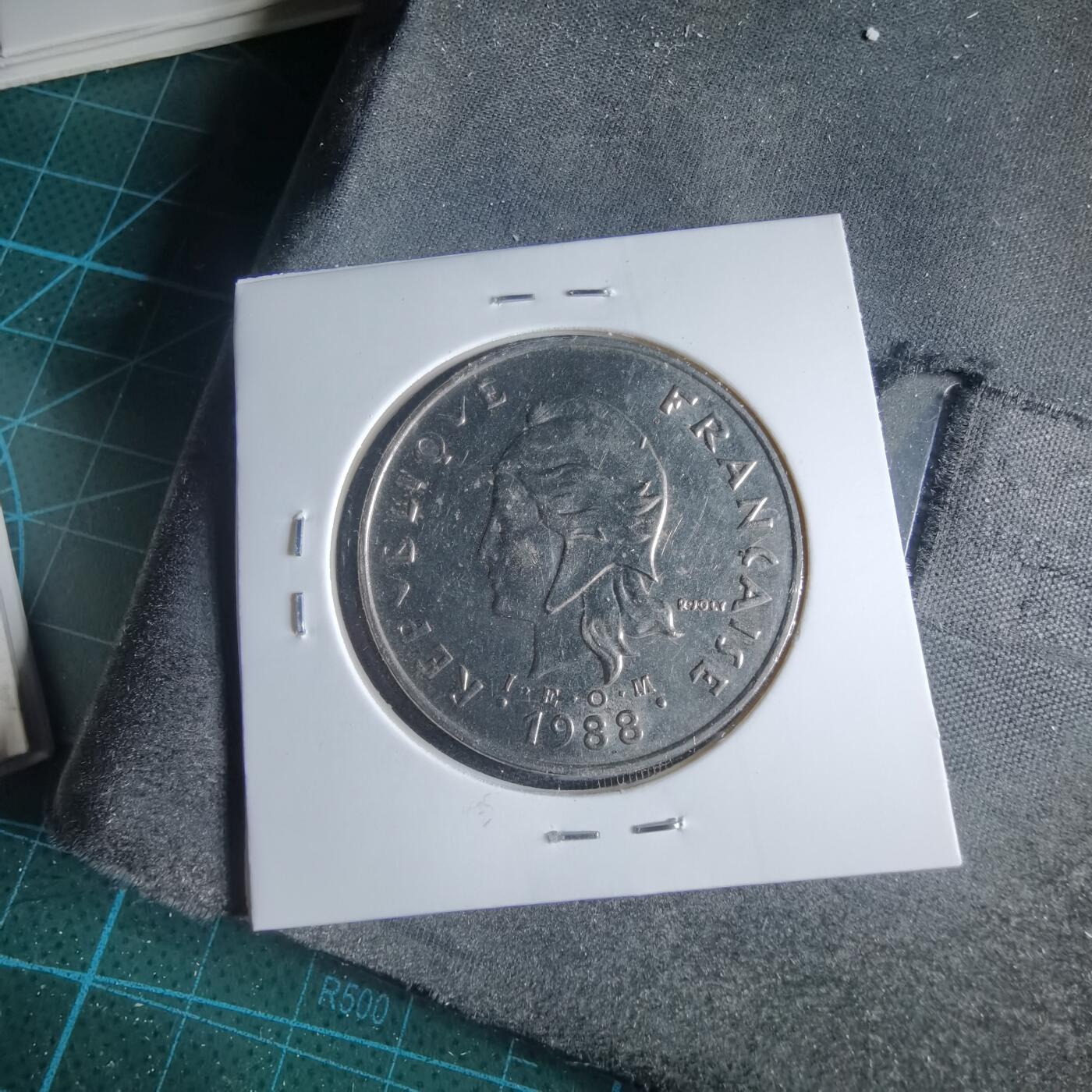 沼泽如烟--第954场 法属波利尼西亚1988年50法郎