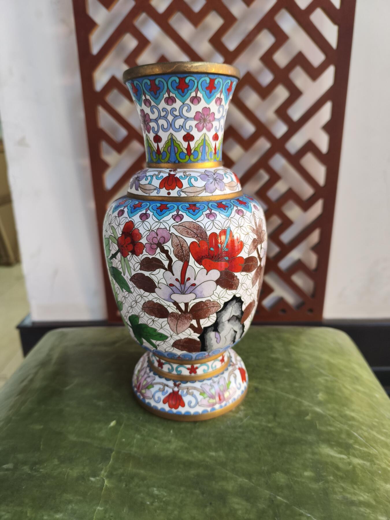 海外回流精品专场1.11 日本回流创汇时期景泰蓝花瓶一对