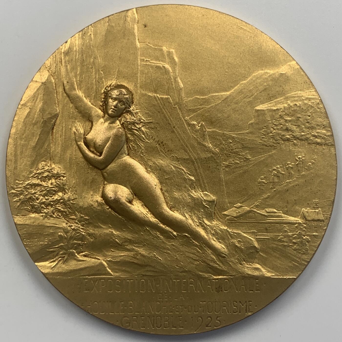 掌中浮雕-藏着的欧洲第048场 1925 年格勒诺布尔国际水电与旅游博览会 镀金铜章  ch.pilIet作品，68mm 送合适的亚克力盒子