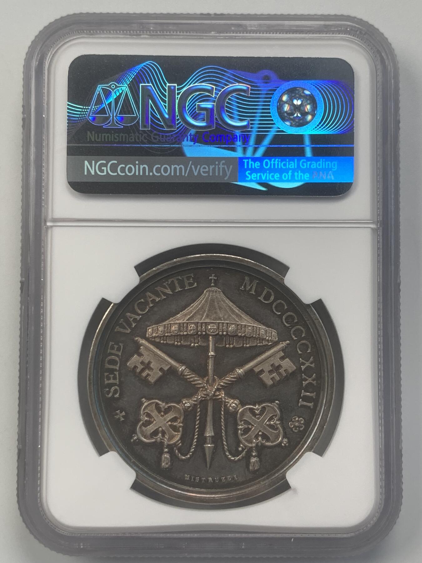 掌中浮雕-藏着的欧洲第048场 NGC MS64 ：1922年意大利教宗国（Papal States）银质纪念章，39mm，五彩包浆，稀少品种