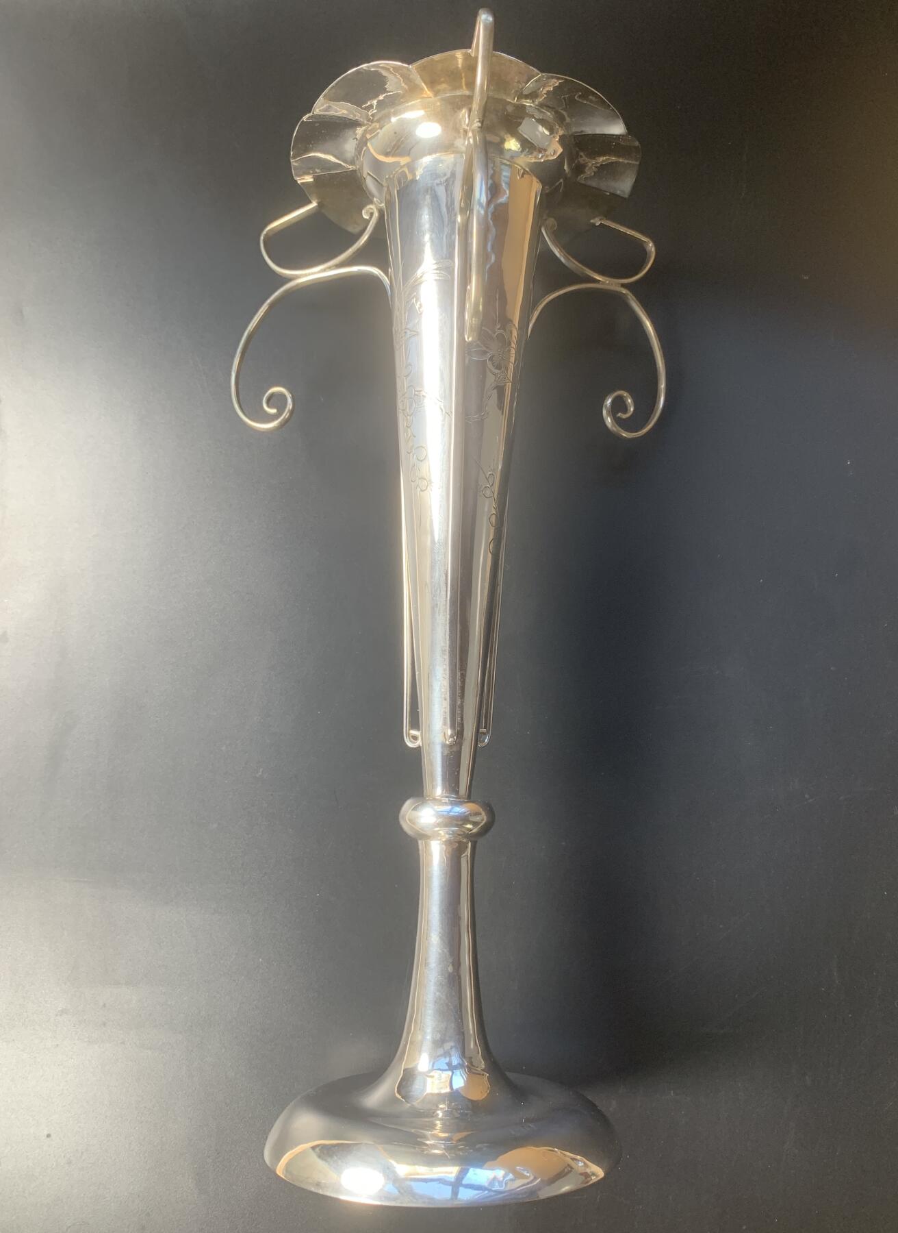 掌中浮雕-藏着的欧洲第048场 192X年中国高银挂篮，30.80厘米高 X 21厘米高，重401克