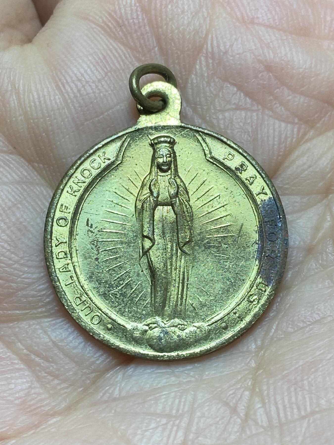 2026年第五场(总第一百七十四场）外国好品散币场(免佣金) 爱尔兰🇮🇪诺克圣母圣地宗教纪念章，直径22mm，重4g