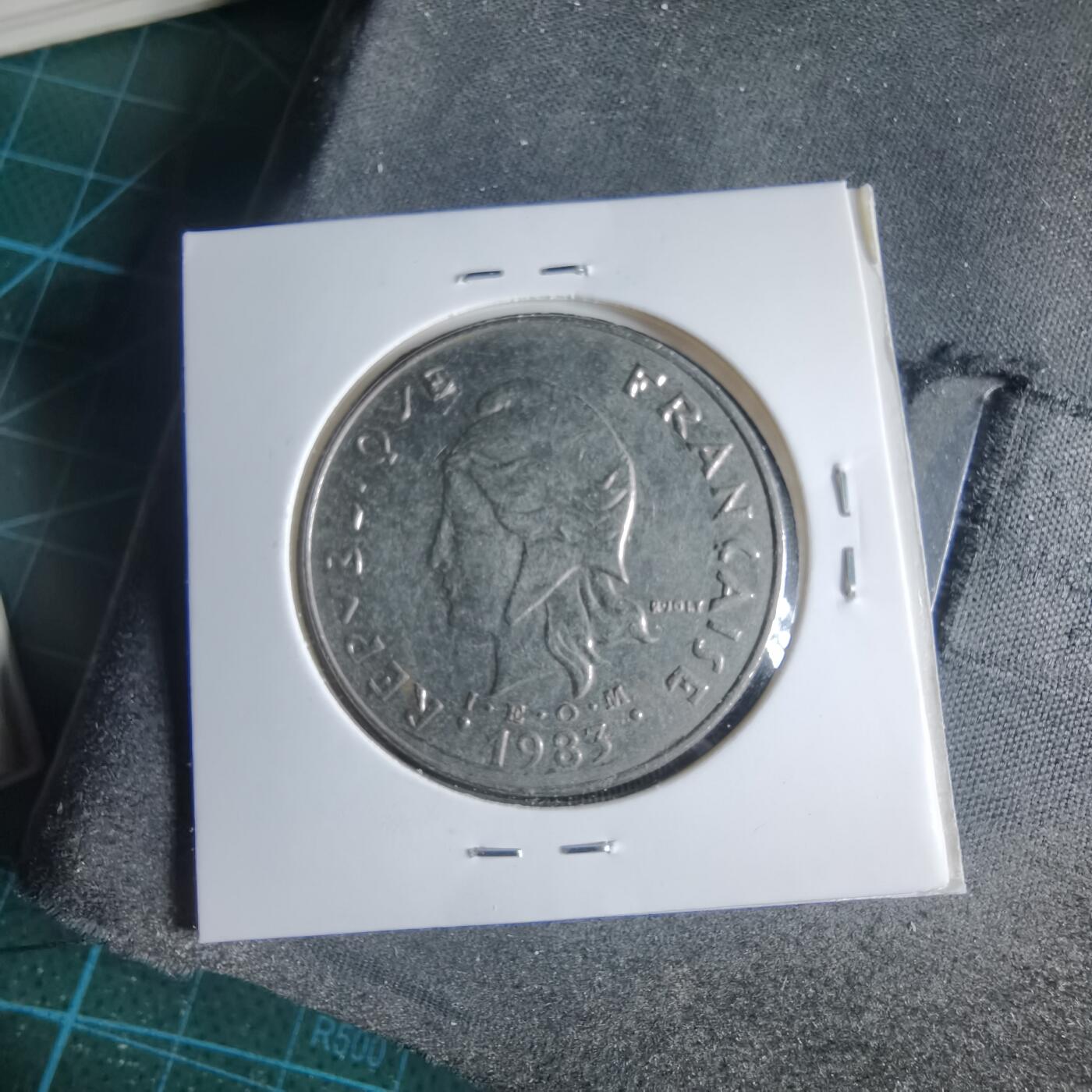 沼泽如烟--第954场 法属新喀里多尼亚1983年50法郎