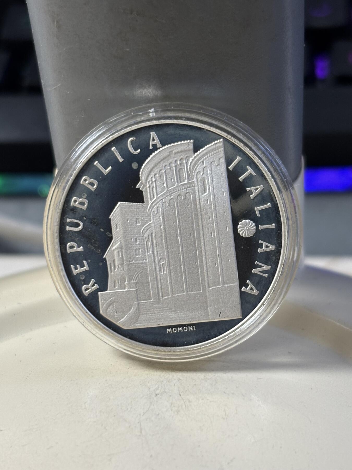 第187期拍卖 意大利2011年艺术意大利系列阿纳尼精制纪念银币，925银，18克，发行7000枚，有氧化