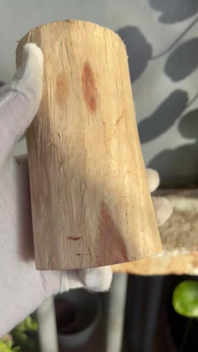 零元拍：  NO.68-2海南黄花梨原料。尺寸约120/55/70MM