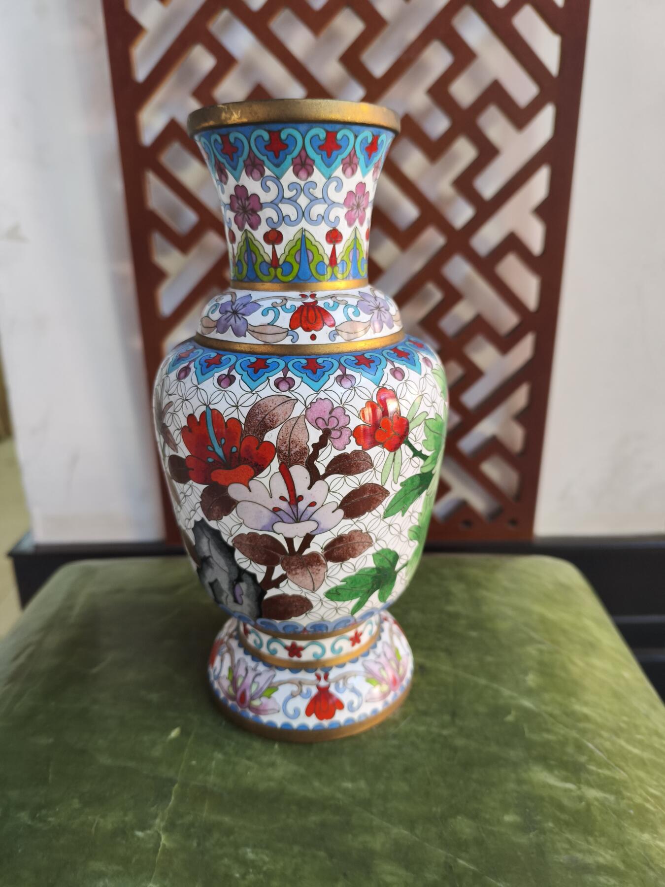 海外回流精品专场1.11 日本回流创汇时期景泰蓝花瓶一对