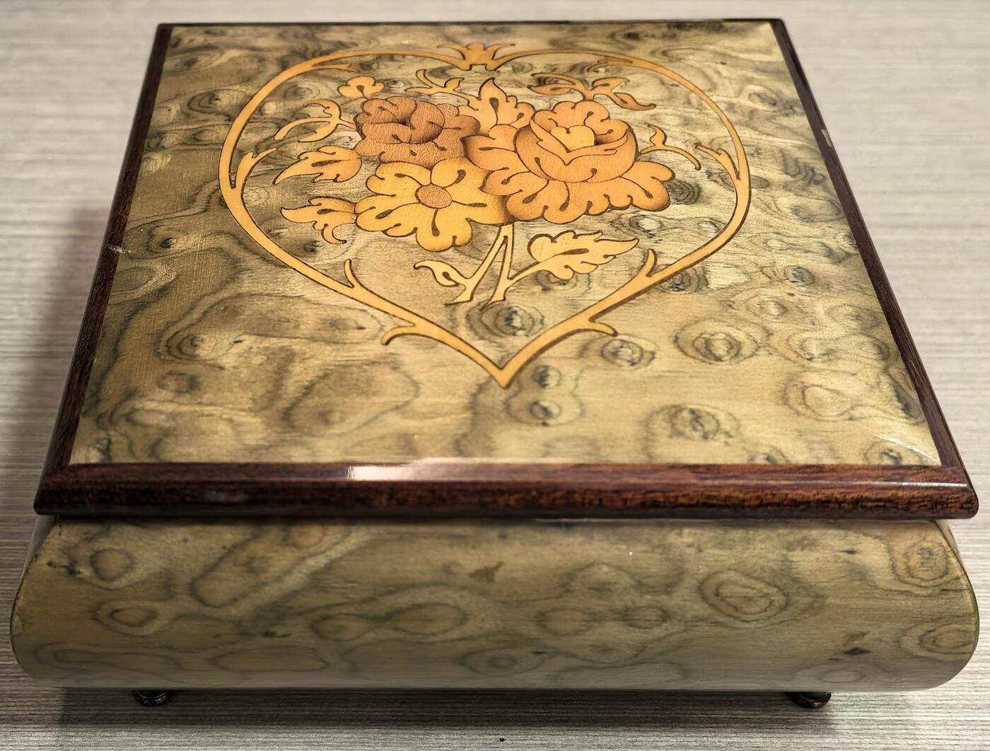 精品实木音乐八音首饰盒 意大利罗马产 带编号