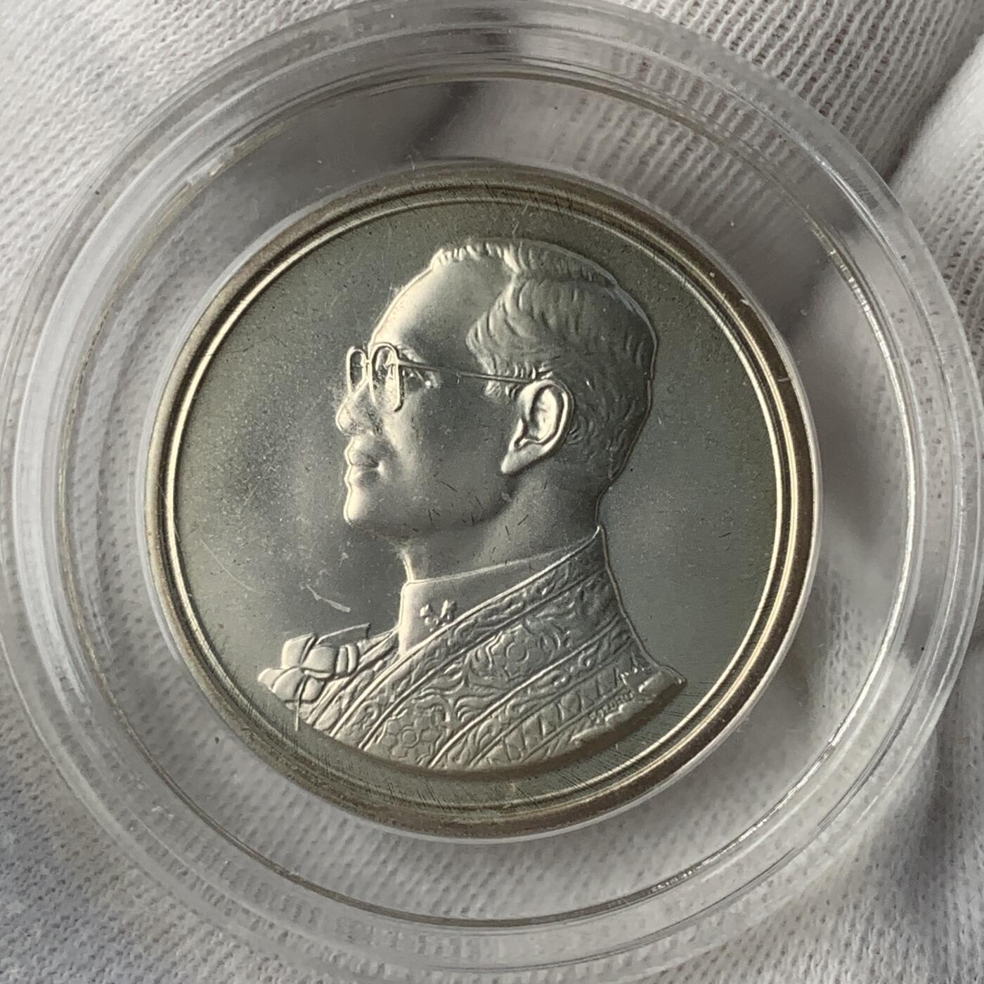 掌中浮雕-藏着的欧洲第048场 泰国国王纪念银章，30mm，15g