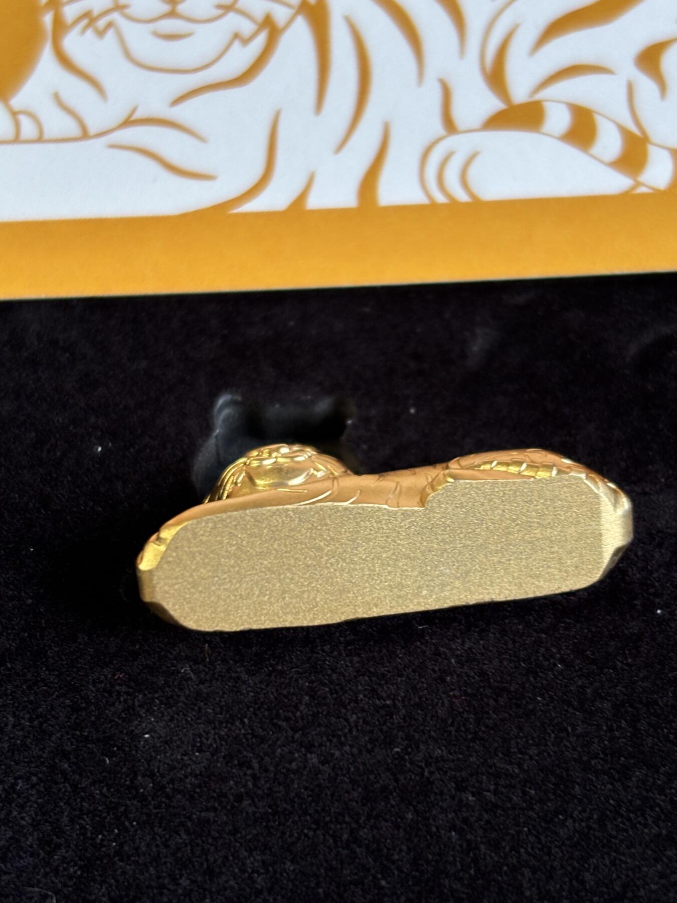 第187期拍卖 蒙古2022年中国生肖系列虎年1盎司异形镀金银币，999银镀金，发行888枚