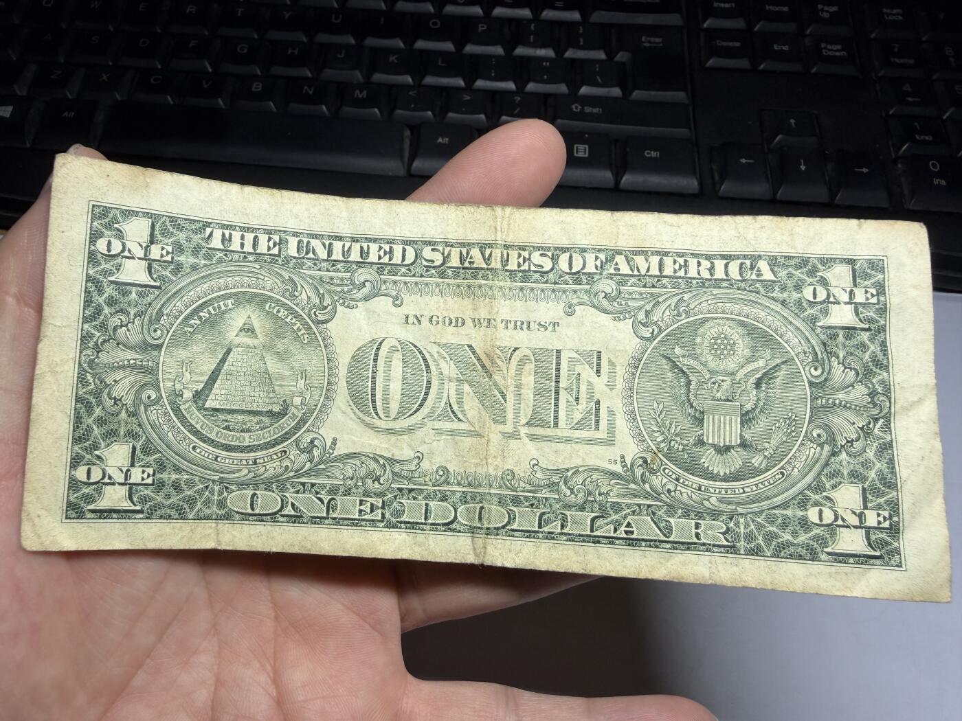 2026年集古藏今外币拍卖第一期-第3场—（总第300拍-纸币专场），本期拍完结算一次，发货时间2-3天，休息几天后继续新的一期拍卖。 1999年美国1美元