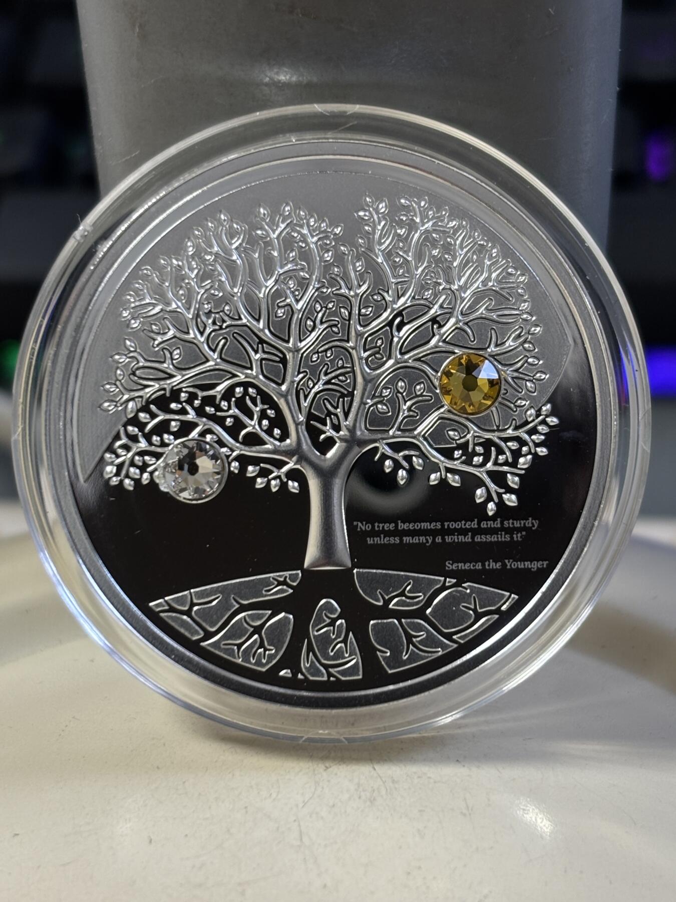 第187期拍卖 喀麦隆2019年生命之树镶嵌水晶纪念银币，999银，10克，发行555枚