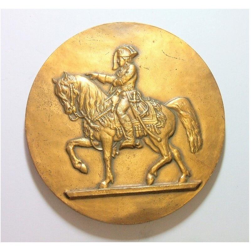 【旋风钱币】1月10日19:00准时开拍 精美欧洲币章、银币银章、第三帝国钱币等 全场包邮！ 【艺术】【原盒】法国艺术大章 拿破仑骑马雕像圣西尔军校高浮雕精制超大铜章 带原盒 80MM 219克