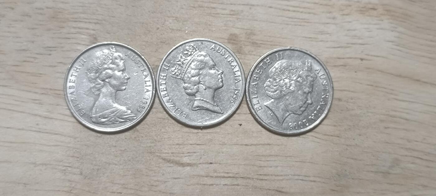 万国钱币阁第二场 澳大利亚5分-老中青女王三版一组