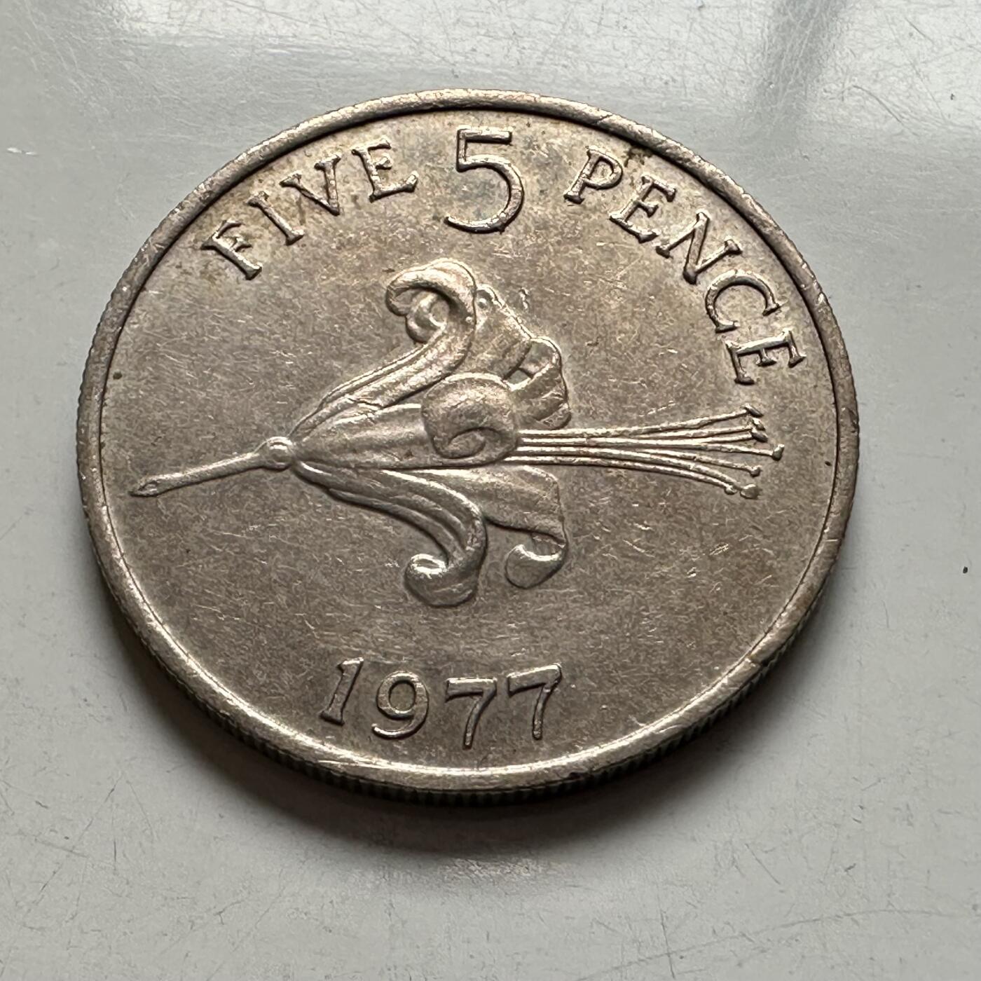 🌹外币初藏🌹🐯2026年第4场  每周二四六晚8️⃣点 接代拍 根西岛1977年5便士