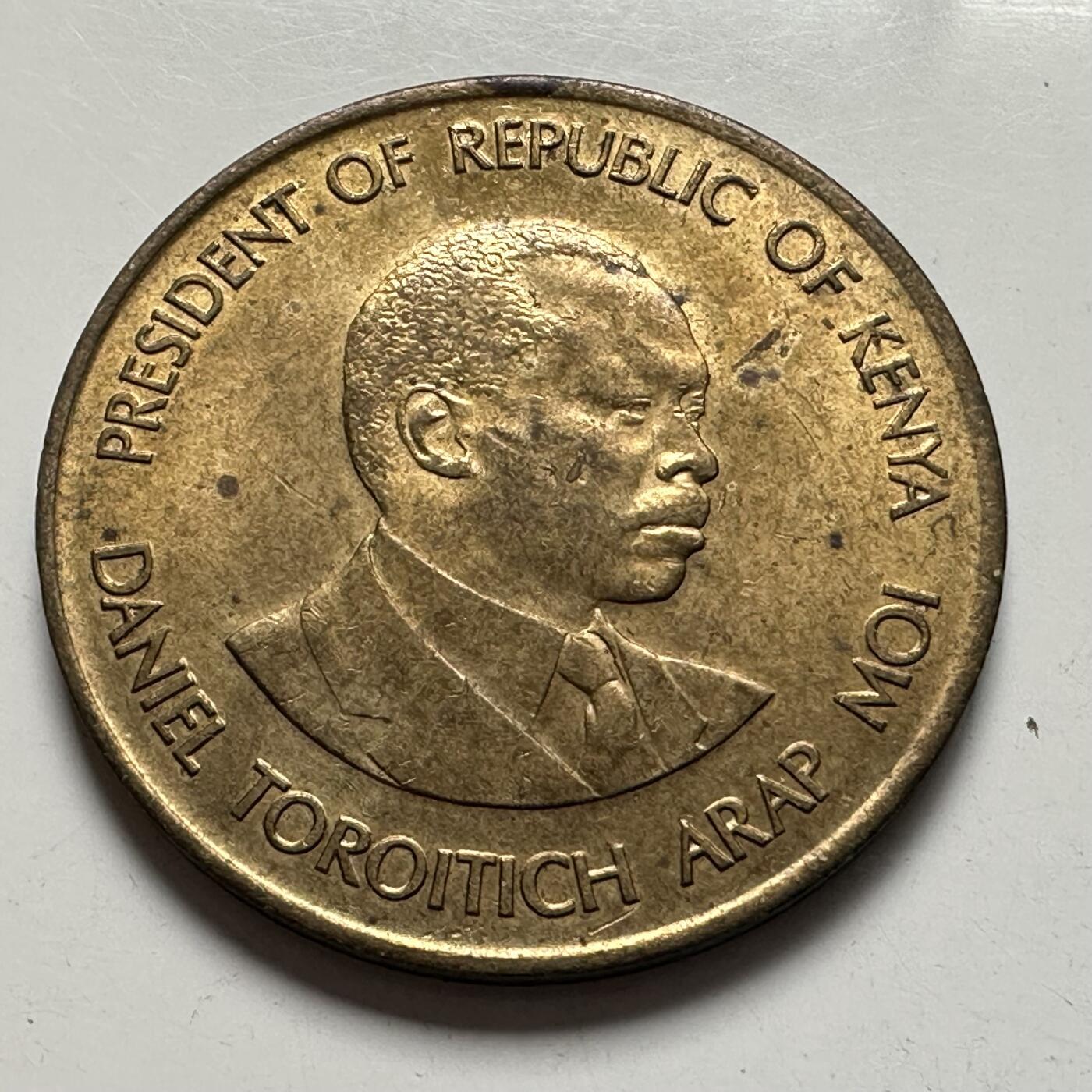 🌹外币初藏🌹🐯2026年第4场  每周二四六晚8️⃣点 接代拍 肯尼亚1987年10分