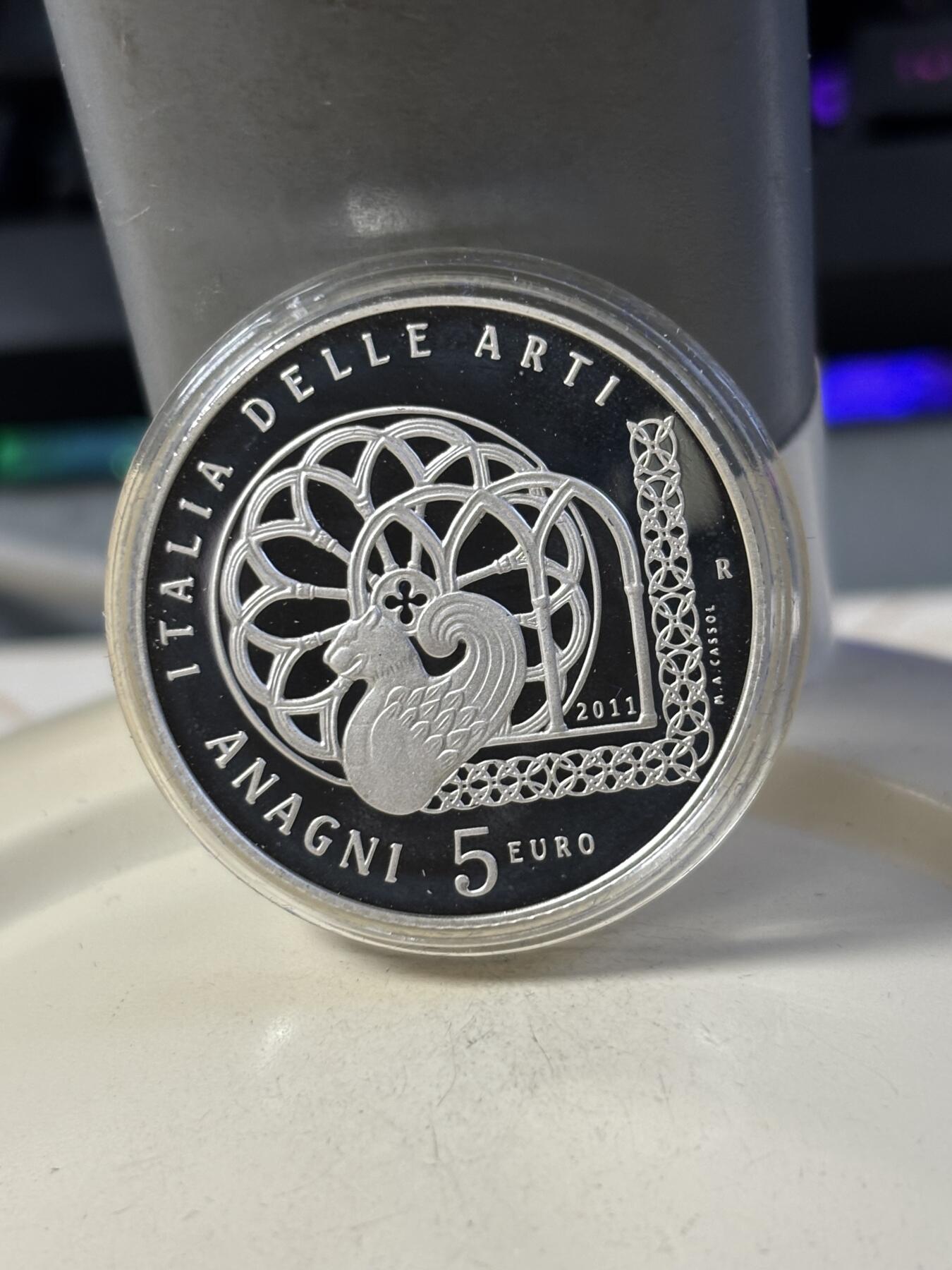 第187期拍卖 意大利2011年艺术意大利系列阿纳尼精制纪念银币，925银，18克，发行7000枚，有氧化
