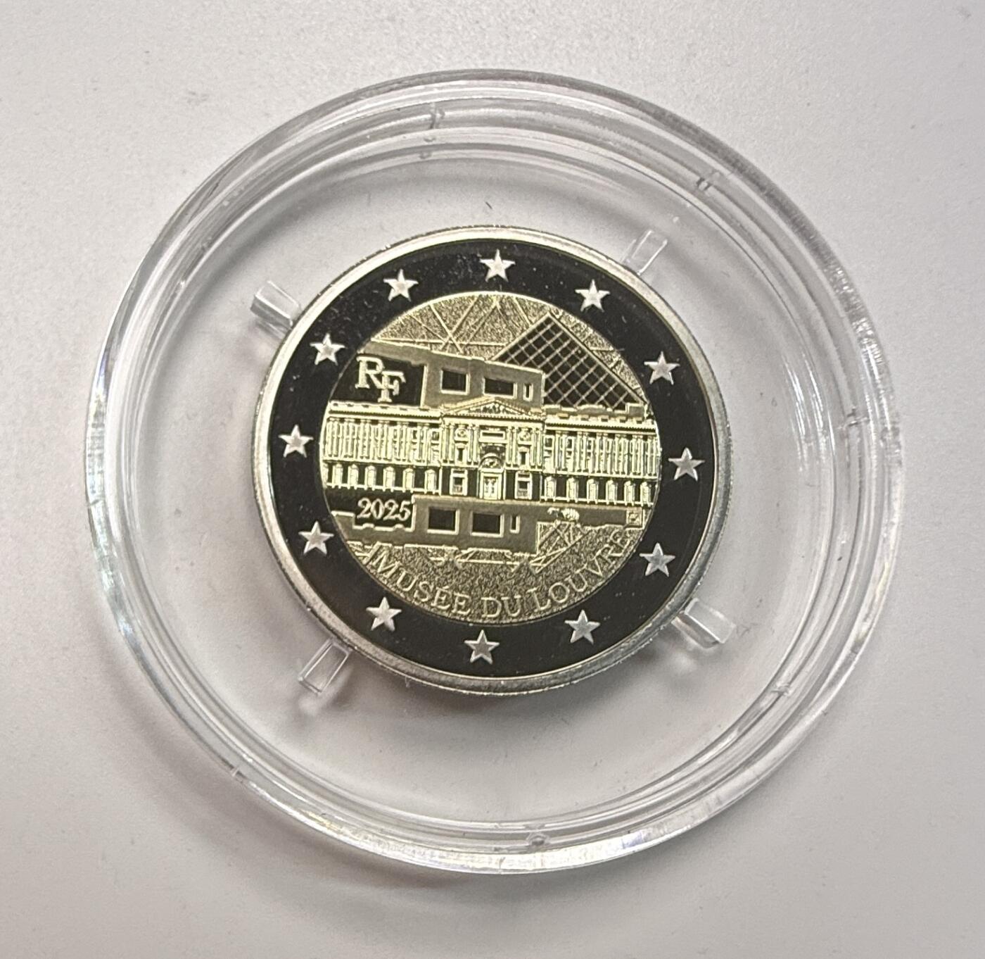 S&S Numismatic世界钱币-拍卖 第118期  法国2025年 巴黎卢浮宫 2欧元双色精制纪念币 盒证齐全