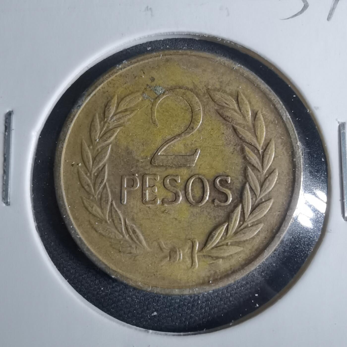 沼泽如烟--第954场 哥伦比亚1977年2比索