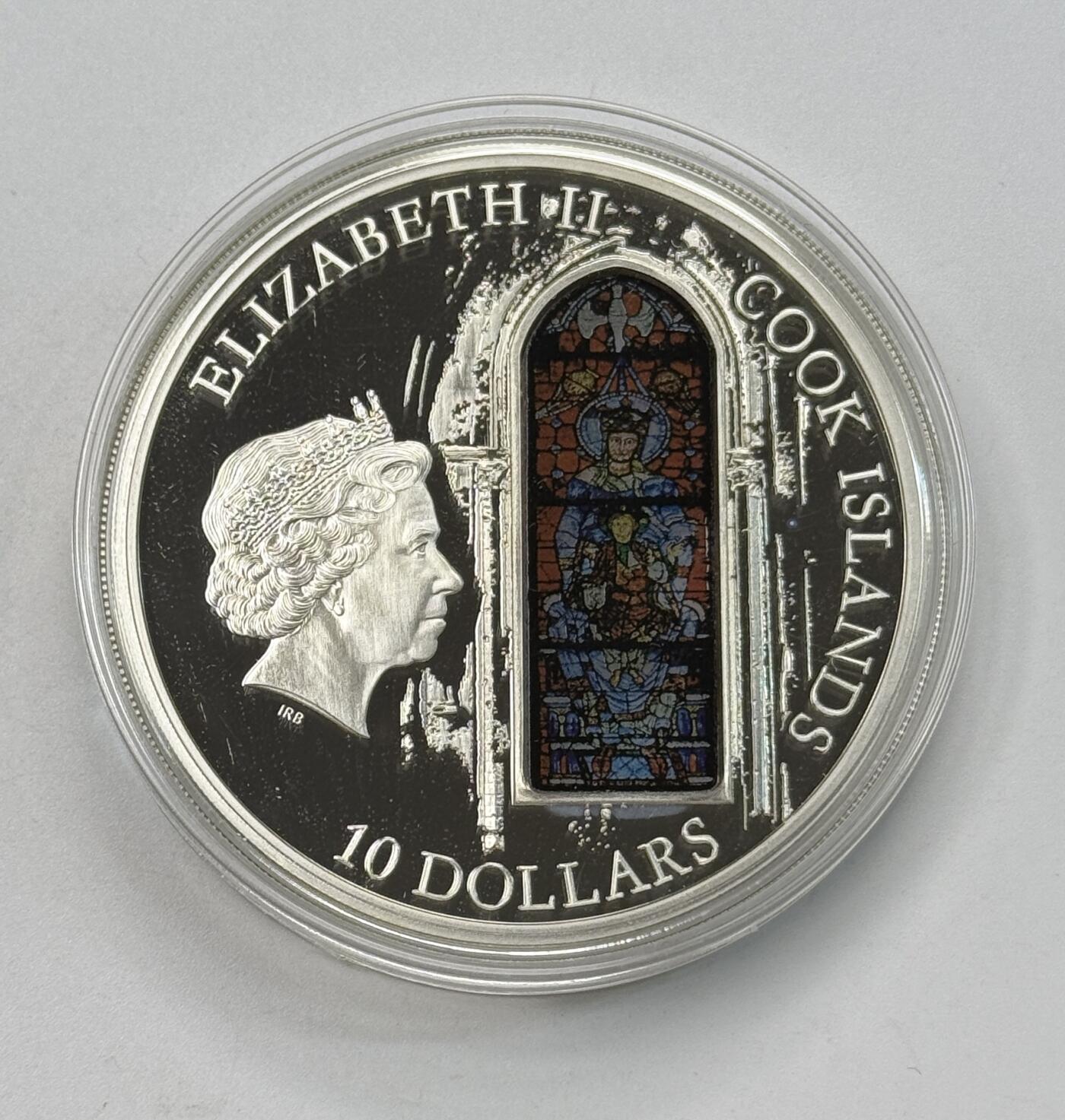 S&S Numismatic世界钱币-拍卖 第118期  库克群岛2013年 天空之窗系列-沙特尔主教座堂 10元精制彩色玻璃镶嵌纪念银币 50克925银 无盒证