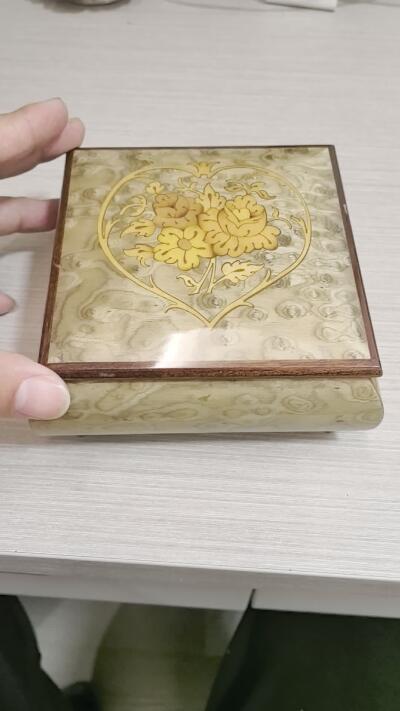 精品实木音乐八音首饰盒 意大利罗马产 带编号