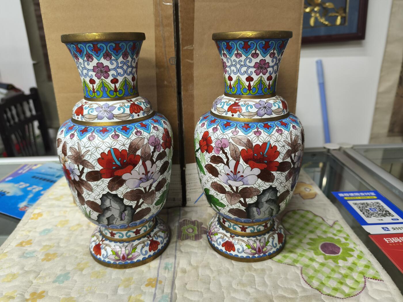 海外回流精品专场1.11 日本回流创汇时期景泰蓝花瓶一对