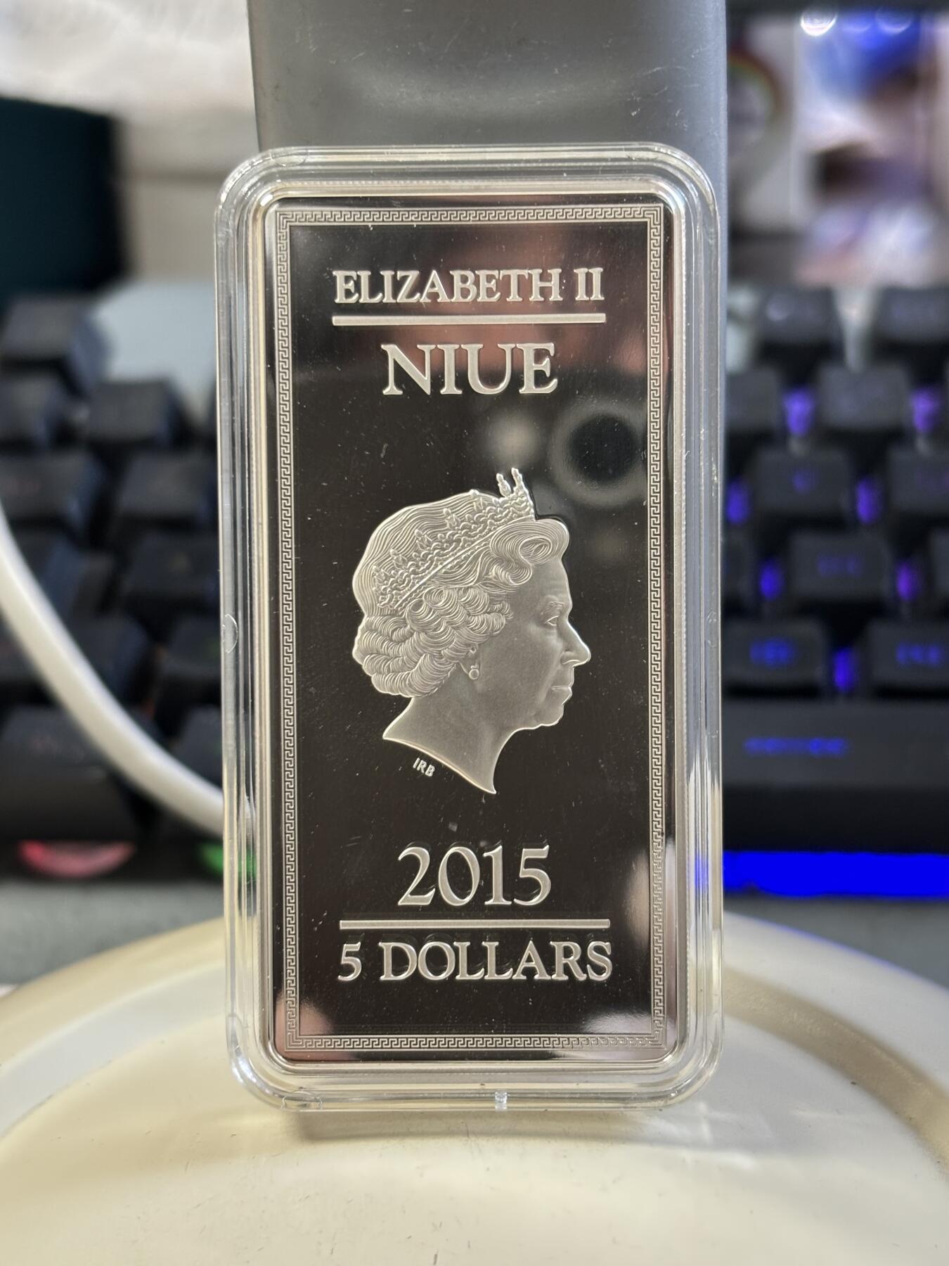 第187期拍卖 纽埃2015年希腊神话阿波罗长方形2盎司纪念银币，999银，发行2000枚