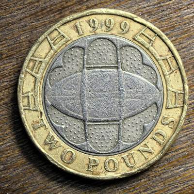 【铜匠收藏】★第135场★散币场，不寄存！！无佣金，30包邮。不满30元，支付5元运费。《接受代拍 代送NGC评级》 - 1999 英国 橄榄球 双色 2英镑 纪念币