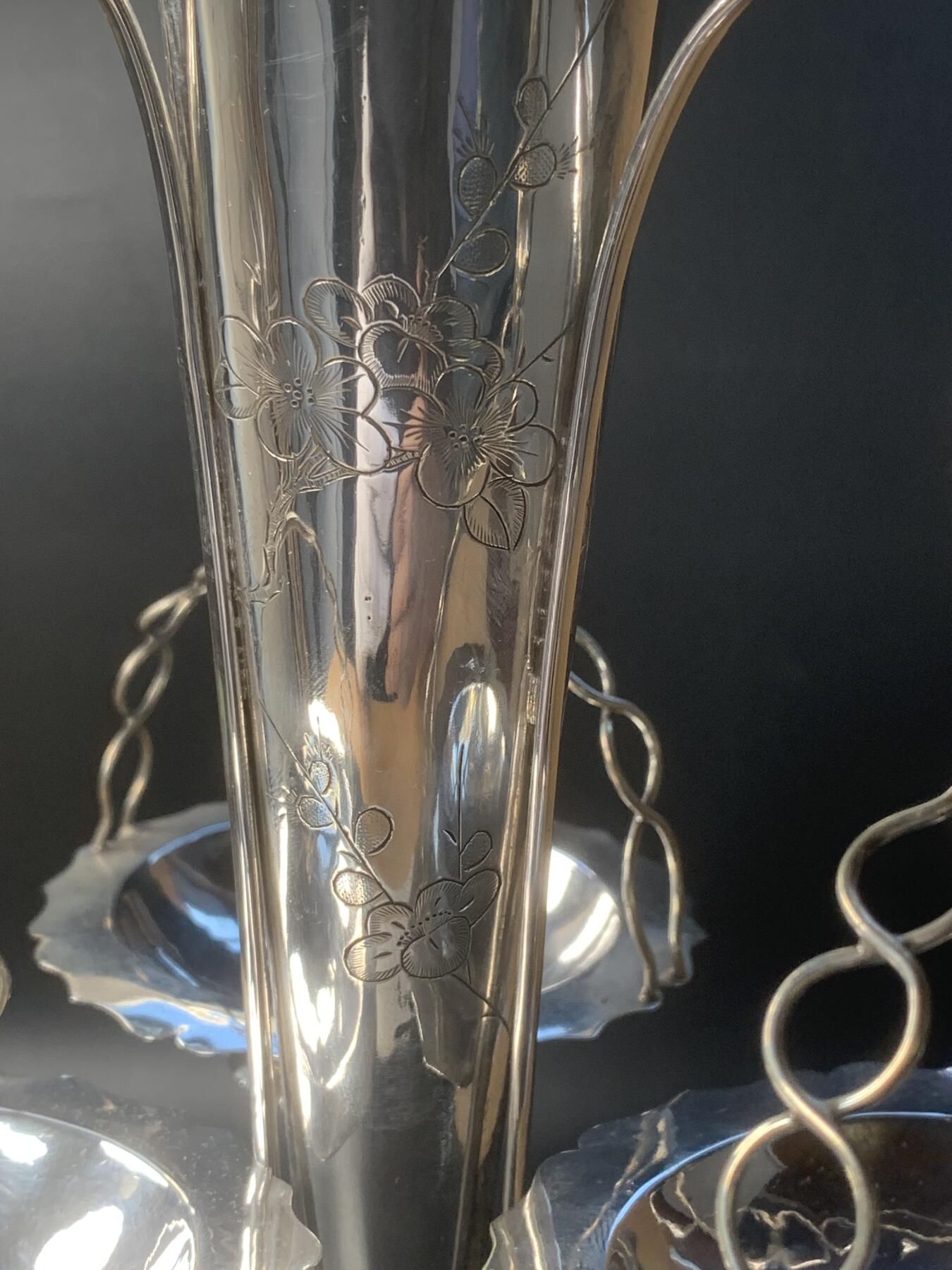 掌中浮雕-藏着的欧洲第048场 192X年中国高银挂篮，30.80厘米高 X 21厘米高，重401克