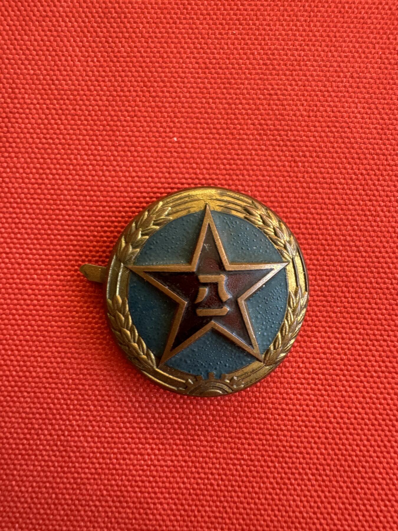 五哥徽章群   7号周三晚上八点4群联拍