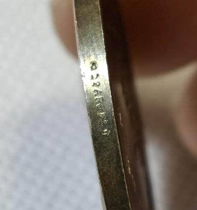 甄臻铺-世界币章拍卖（第46期）送拍享返佣金等优惠多多（1月10日精品场，敬请期待） 法国1927年里昂建筑学院银章   菲利贝尔-德洛姆    浮雕，丝绒盒未流通品相，氧化颜色很好看，喜欢高浮雕的朋友千万别错过， 丰饶角标  33.6mm  20g，细节见图