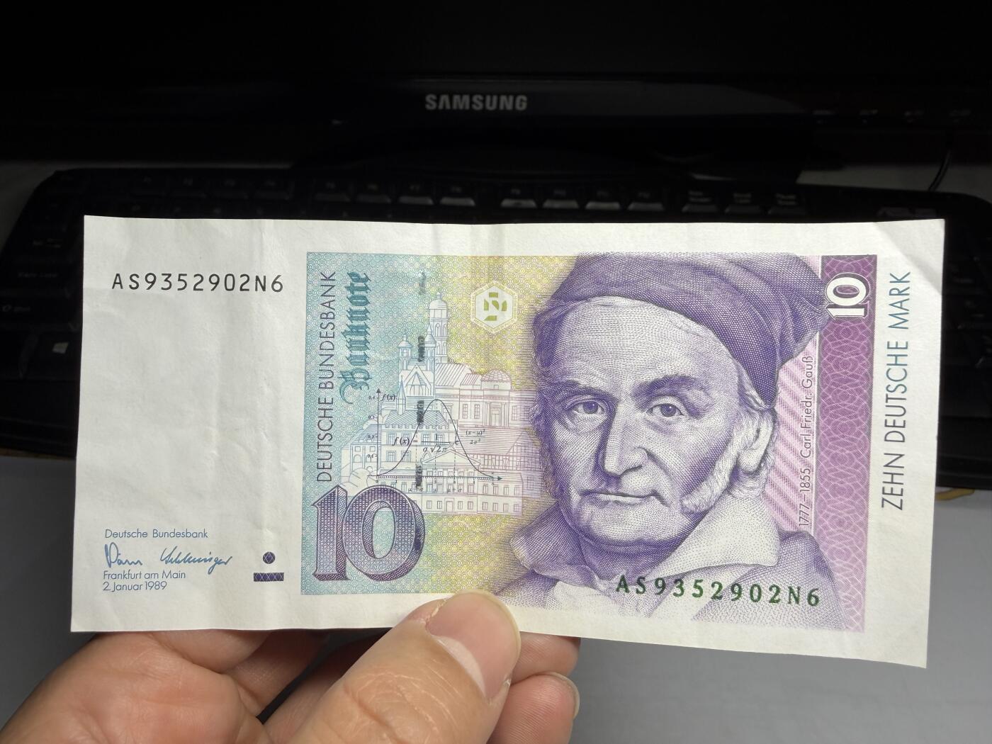 2026年集古藏今外币拍卖第一期-第3场—（总第300拍-纸币专场），本期拍完结算一次，发货时间2-3天，休息几天后继续新的一期拍卖。 1989年德国10马克