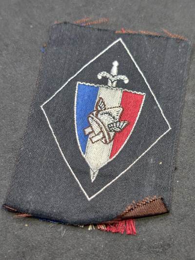 凯旋世界勋赏（第21期冬季大拍）（欢迎送拍）（对拍品有疑问请询问客服，不接受到手刀，出价默认拍品品相。请认真阅读拍卖规则！出价默认已认可！）（收到货请录制开箱视频，无视频概不处理问题。） - 二战时期法国维希政权下属军事组织的刺绣臂章