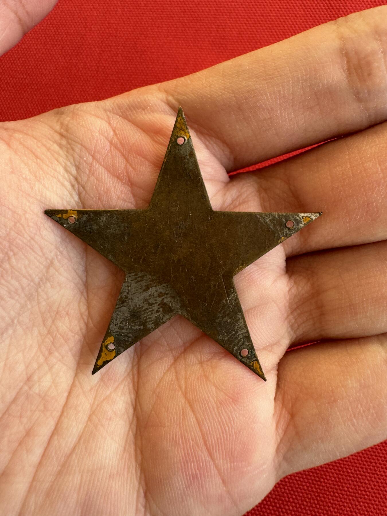 五哥徽章群   7号周三晚上八点4群联拍