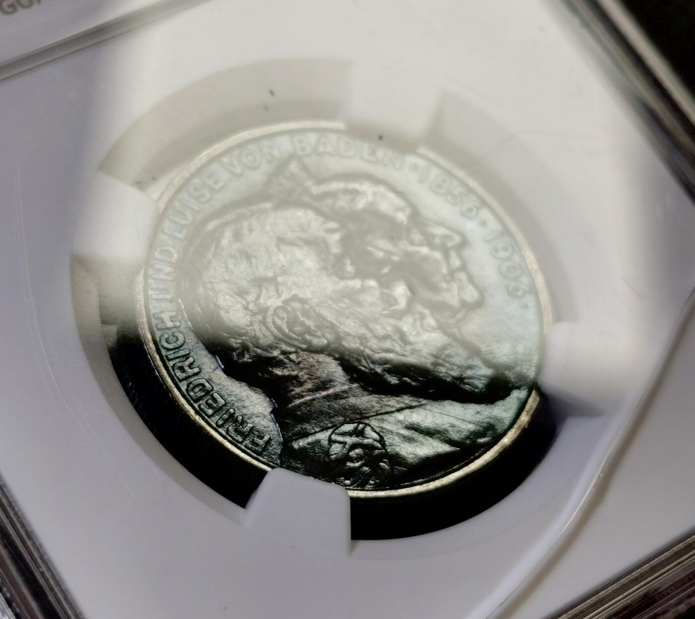 甄臻铺-世界币章拍卖（第46期）送拍享返佣金等优惠多多（1月10日精品场，敬请期待）