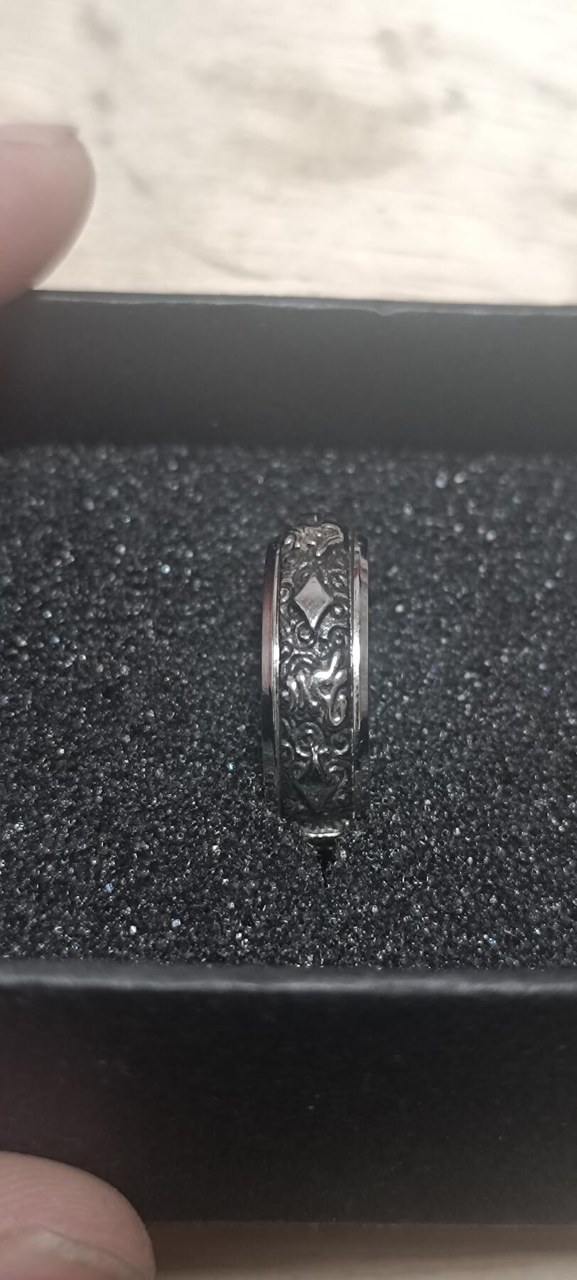 万国钱币阁第二场 【杂项】克兰茜六字真言转运戒指（全新）内圈外圈可旋转