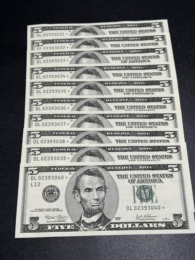 《外钞收藏家》第六百零一期（畅拍场）（本平台长期征集拍品、欢迎藏友们联系合作） - 2003年美国大头版5美元 标准10连号 全新UNC 全部是补号 高位无47