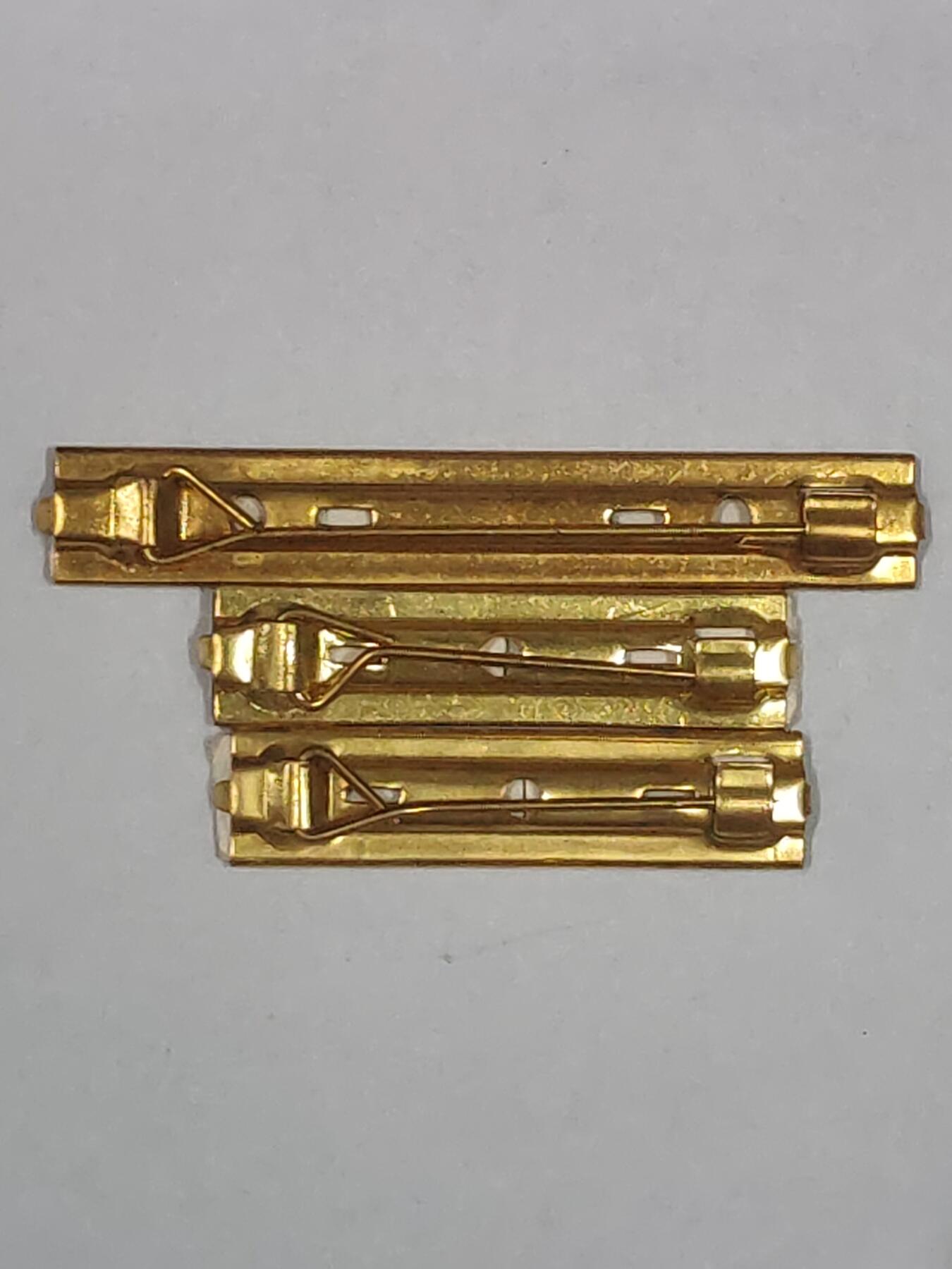 韵星假日拍卖第三十六期 -- Rimey Holidays Auction 36 民主德国勋略一组