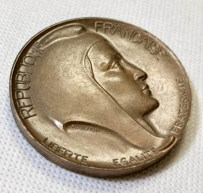 甄臻铺-世界币章拍卖（第46期）送拍享返佣金等优惠多多（1月10日精品场，敬请期待） 1973年法国参议员赠大铜章 50mm 70.6g，细节见图