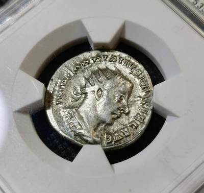 甄臻铺-世界币章拍卖（第46期）送拍享返佣金等优惠多多（1月10日精品场，敬请期待） 华夏邻国详评-AU50 公元238-244古罗马帝国戈尔迪安三世打制银币，正面皇帝头戴芒冠，背面手持丰饶角的命运女神，图案细节完整，铭文清晰