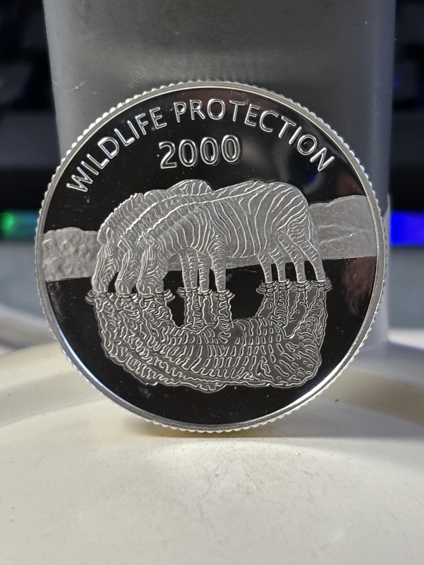 第187期拍卖 乌干达2000年非洲动物系列斑马精制纪念银币带盒证书，25克，发行5000枚