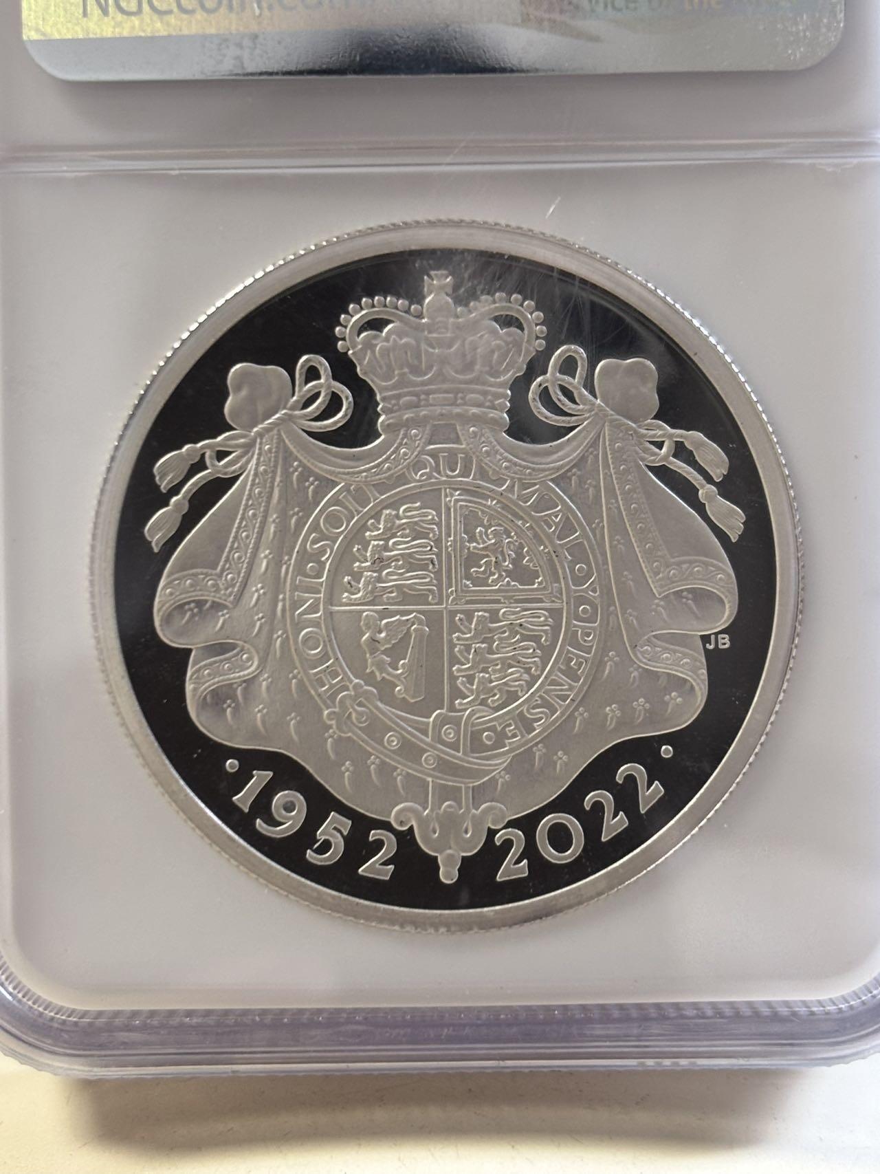 第187期拍卖 英国2022年伊丽莎白二世登基70周年2盎司纪念银币NGC-PF70无盒无证书，999银，发行1000枚
