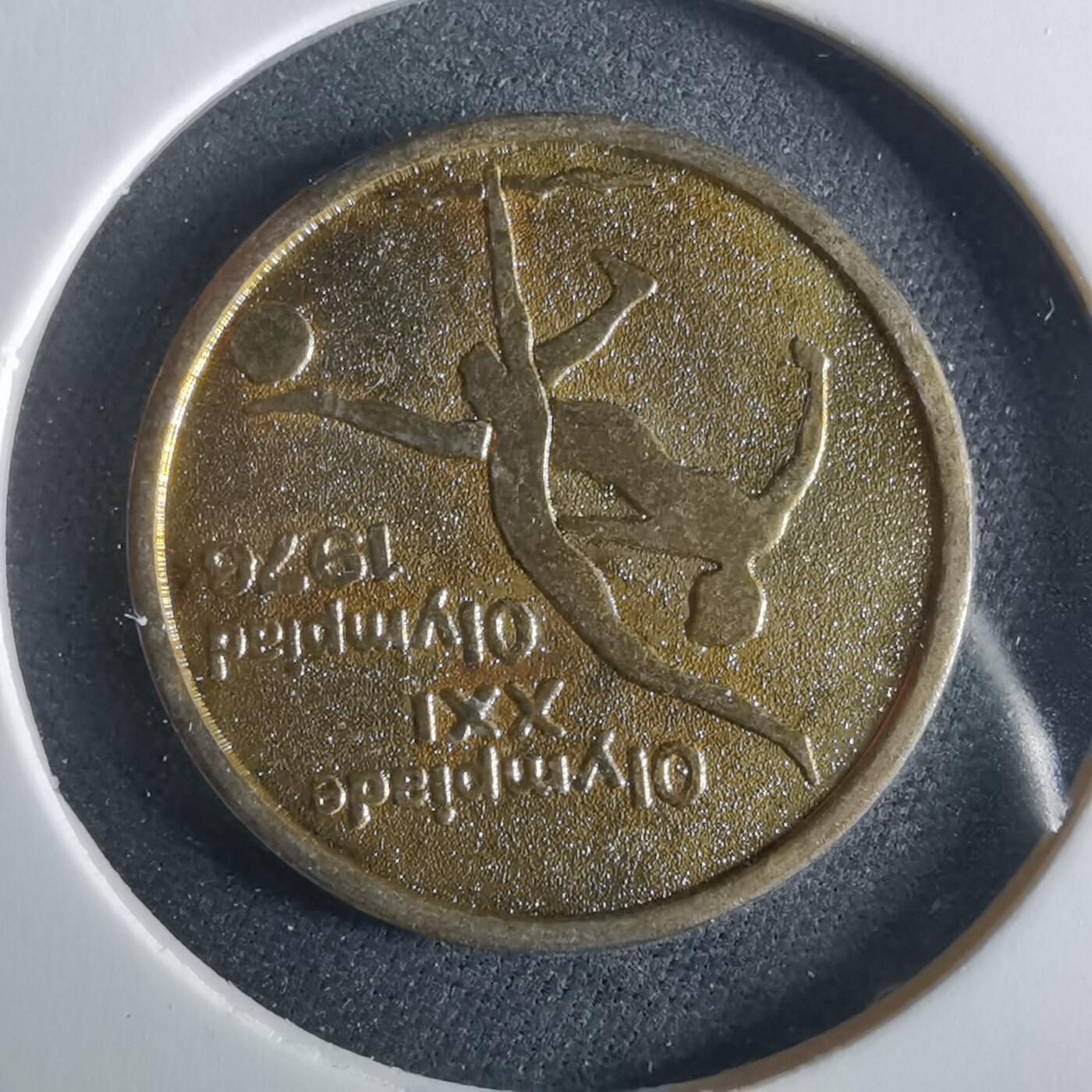 沼泽如烟--第956场 1976年纪念章