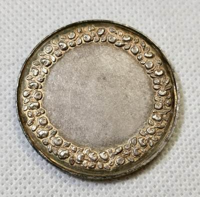 甄臻铺-世界币章拍卖（第46期）送拍享返佣金等优惠多多（1月10日精品场，敬请期待） 法国结婚纪念银章 深包浆 早期背面未刻字 少见  36.6mm 21.2克 手指铭银标，细节见图