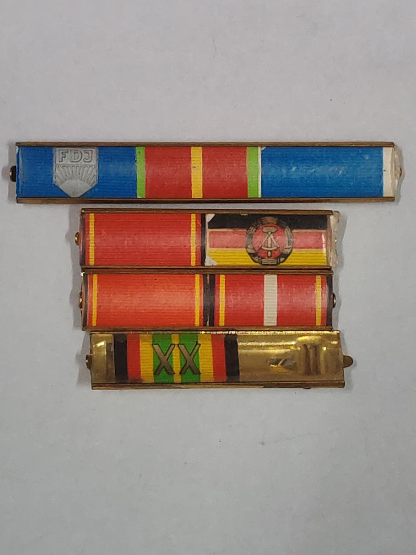 韵星假日拍卖第三十六期 -- Rimey Holidays Auction 36 民主德国勋略一组