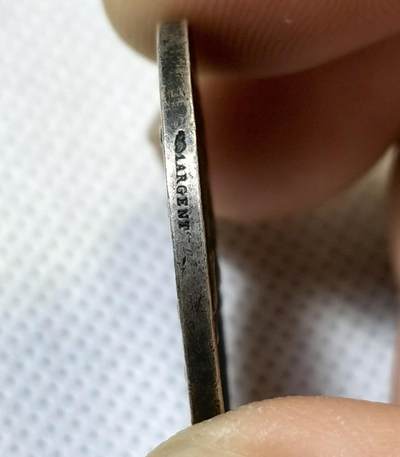 甄臻铺-世界币章拍卖（第46期）送拍享返佣金等优惠多多（1月10日精品场，敬请期待） 法国结婚纪念银章，背面未刻字，30mm，11.4g 丰饶角1argent，细节见图